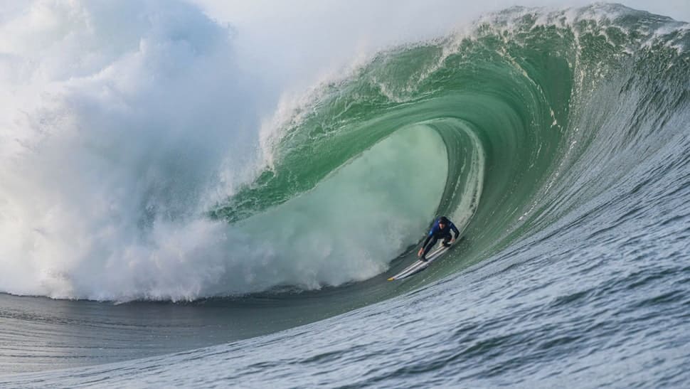 Big‑Wave‑Start in Irland- Kai Lenny und die Crew im Winter‑Setup von Mullaghmore